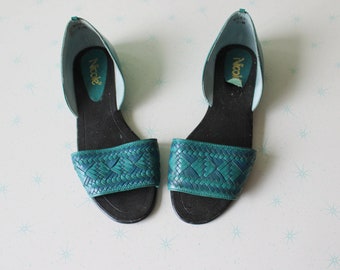 1980s  Nicole Teal Leather Flats - Size 7