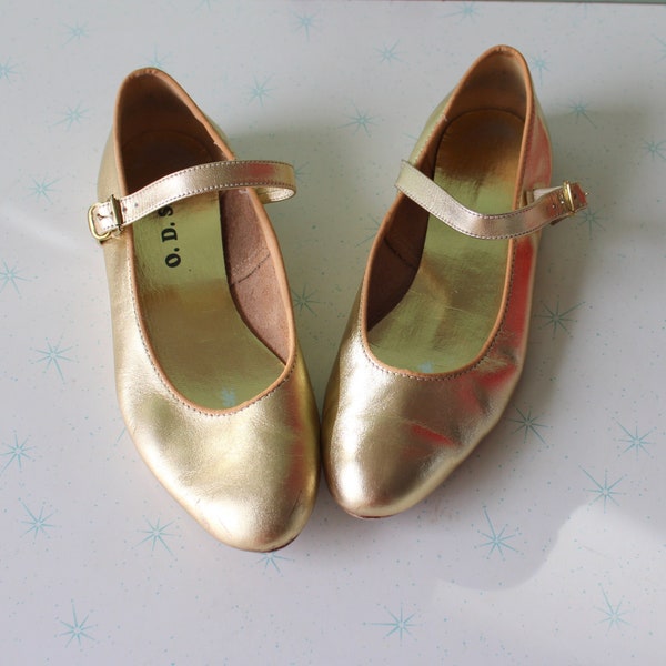 1960s Golden LEATHER Ballerina Shoes......size 5.5 womens.....mod. 1960s. dance. retro. dancing. ballet. mary janes. strappy leather flats