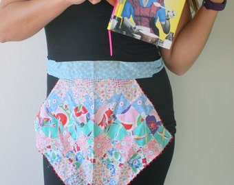 atomic 1960s Patchwork Apron..retro eating patchwork print cook mid century red green paisley kitchen 60s kitchen serving kitsch