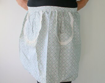 atomic 1960s Patchwork Apron..retro eating patchwork print cook mid century red green paisley kitchen 60s kitchen serving kitsch