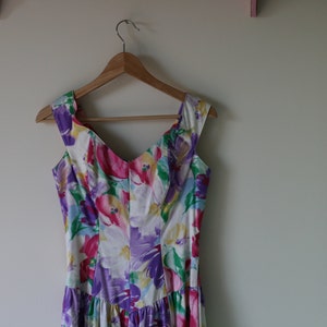 1980s Vintage DREAM FLORAL Garden Party Dress...small to Medium...mod ...