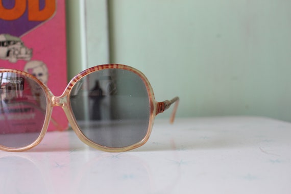 NOS 1970s MOD GIRL Sunglasses...big lens. oversiz… - image 4