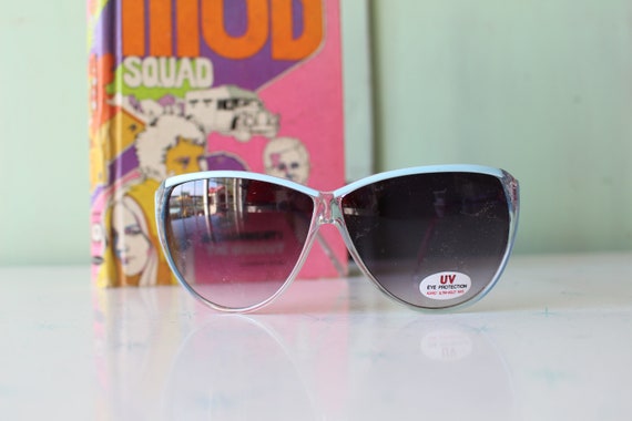 NOS 1960s 70s MOD GIRL Sunglasses..clear. oversiz… - image 4