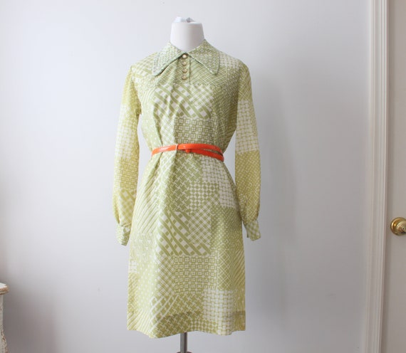 1970s Green FLORAL Disco Dress....size small medi… - image 2