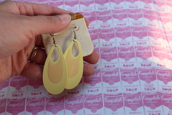 1980s YELLOW Dangly Earrings....big. oval. costum… - image 2