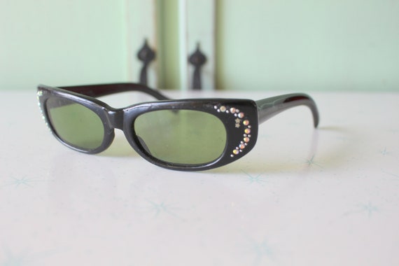 1960s 1970s Vintage Jeweled Cateye Sunglasses....… - image 1