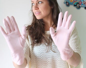 1950s 1960s Vintage Soft Elegant Glove...pink. mittens. classy. wedding. bride. mid century. small. medium. 1950s. 1960s. designer.