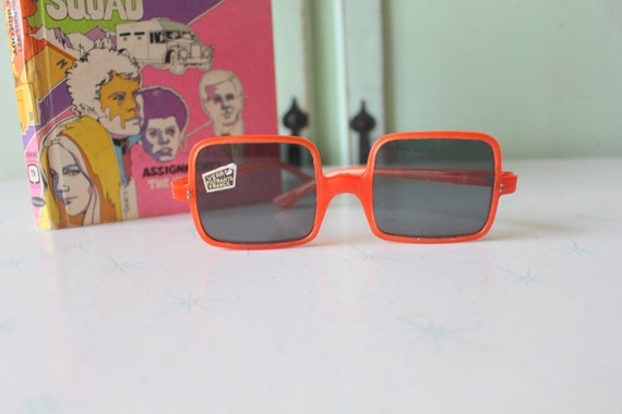 1970s TWIGGY MOD Orange Sunglasses..... rare. twi… - image 1