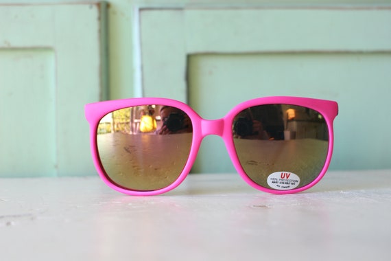 Retro 80's Fashion Sunglasses - Neon Lime Translucent Frame With Mirrored Lens, UV400 Protection - View #10