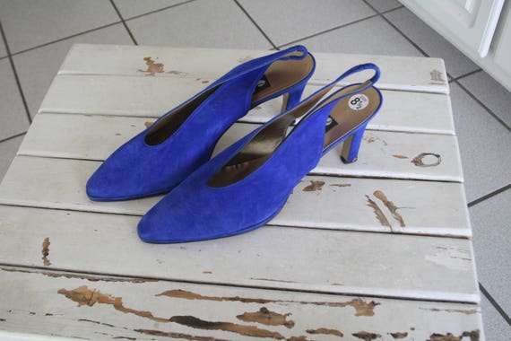Blue designer clearance pumps