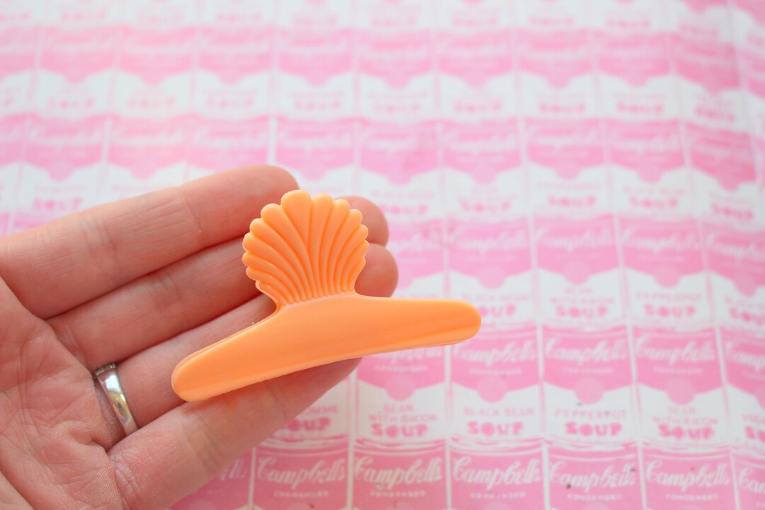1980s Vintage SEASHELL Peach Orange Hair Clip......goody. Retro. 80s