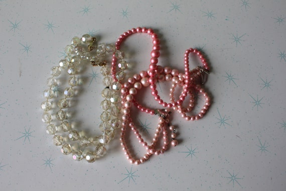 1980s Vintage NECKLACE Set of 2..pink and white. … - image 3