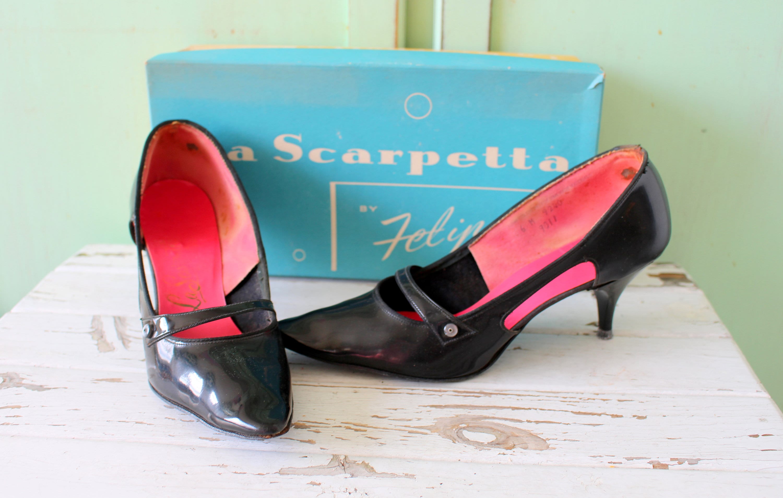 60s style heels 2025