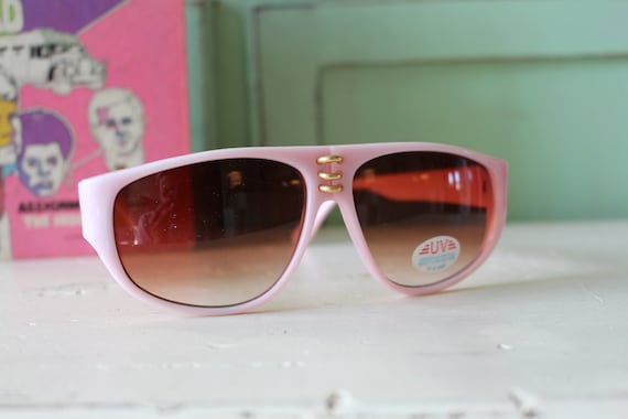 Vintage PINK Mod Taiwan ROC 1970s 80s Sunglasses.… - image 5