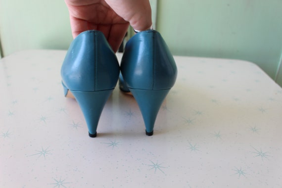 Vintage BLUE LEATHER Heels...size 7 heels...shoes… - image 5