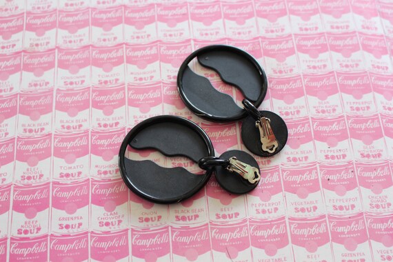 1980s HUGE Black Dangly Clip On Earrings.....arts… - image 3