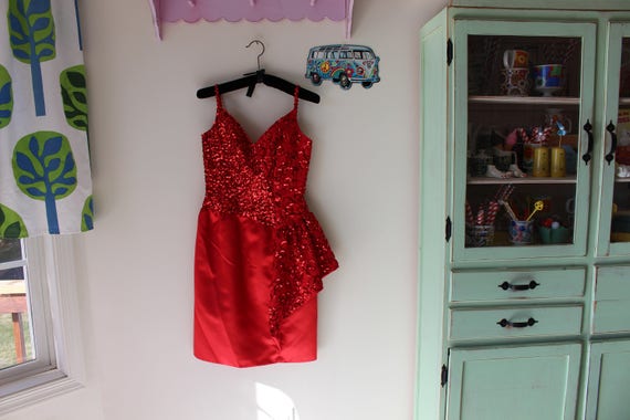 1980s Vintage RED SEQUINS Fancy Dress...size smal… - image 3