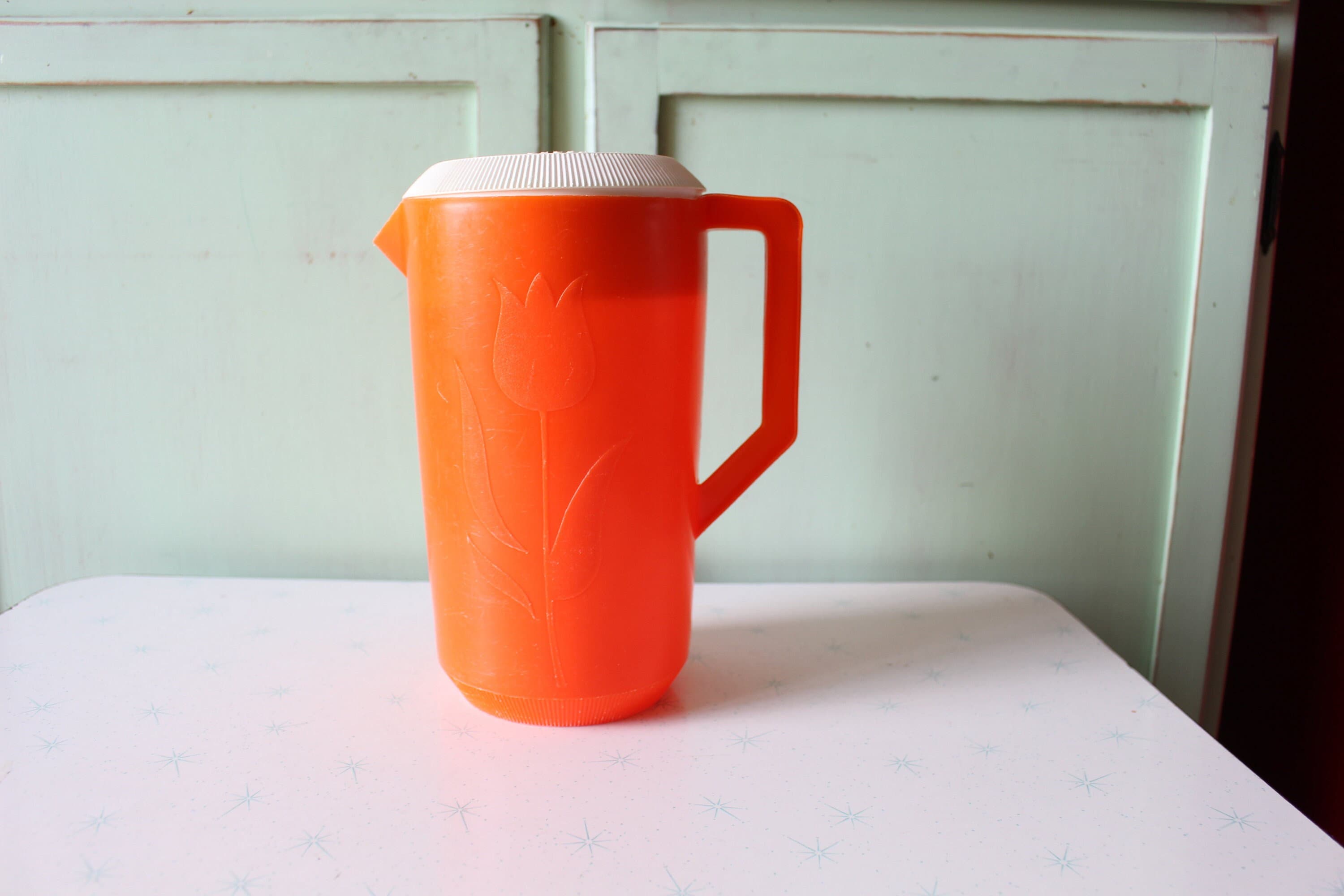 Vintage Tupperware Punch Pitcher W Plunger Lid Bright Tangerine Yellow  Orange Serving Drink Pitcher 64 Ounce 