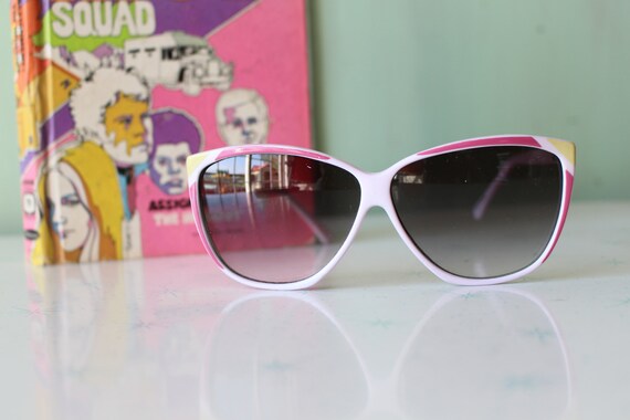 Vintage PINK Mod Taiwan ROC 70s 1980s Sunglasses.… - image 2