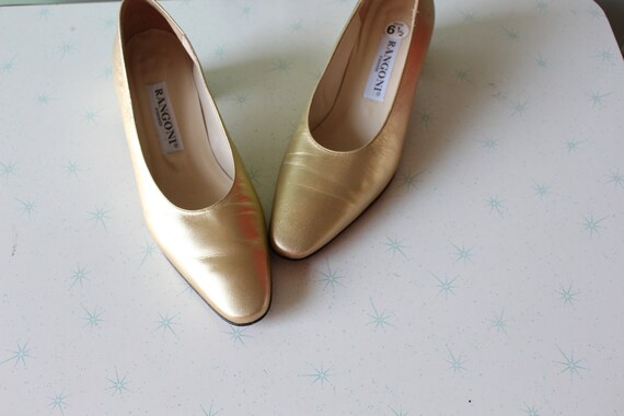 1980s Vintage Golden Heels.....size 6.5 womens...… - image 4