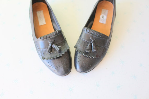 Vintage Calico DESIGNER LOAFERS...size 9 women...o