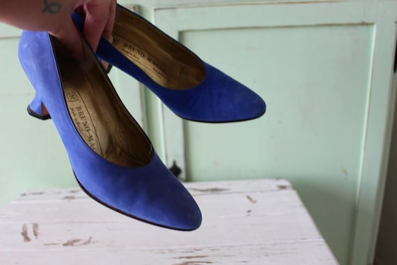 Vintage 1980s Blue Leather Heels....size 5 womens… - image 5