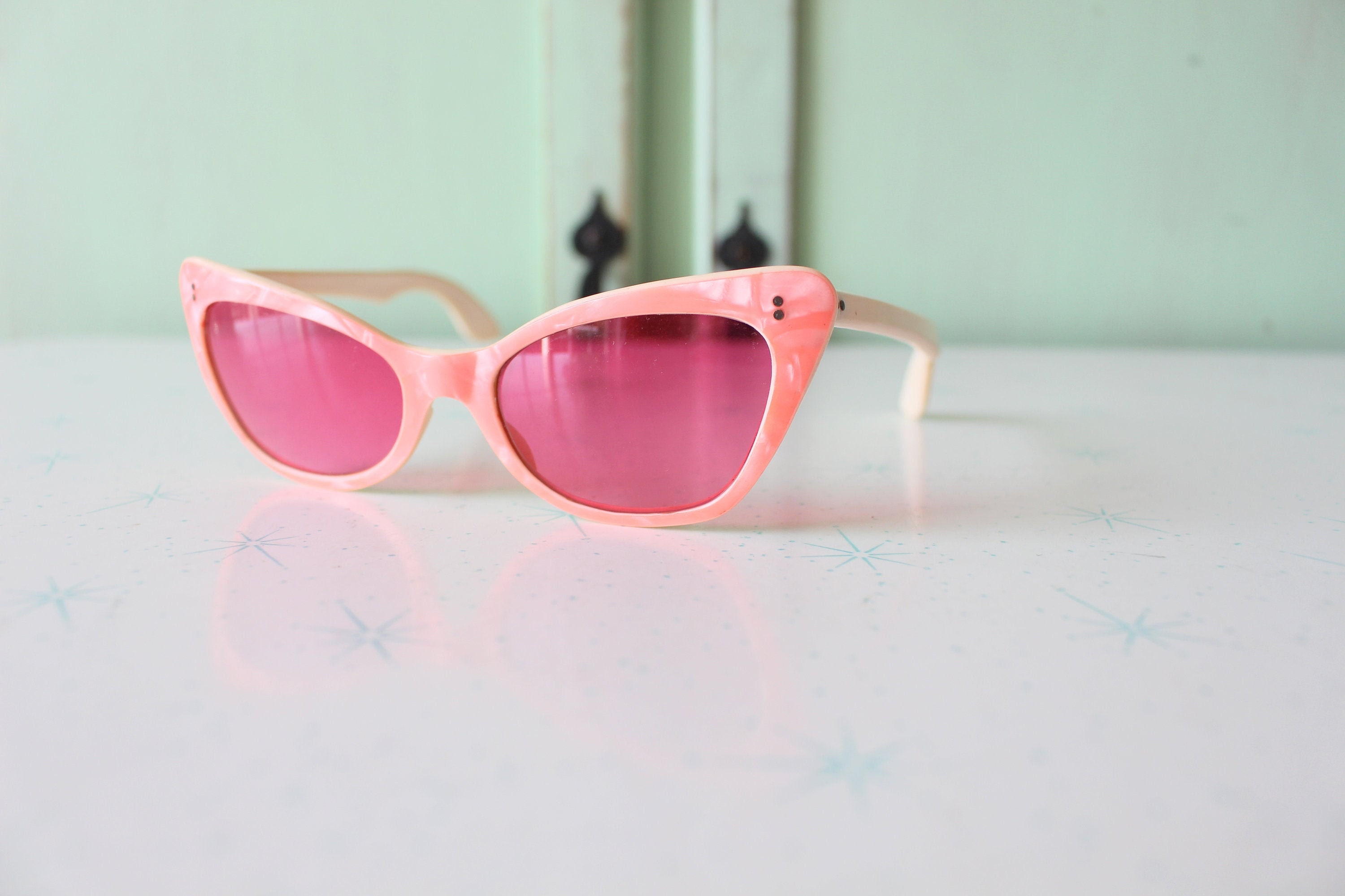 Cute Pink Cat Eye Sunglasses Retro Shade For Women Ultra Light