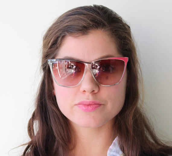 Vintage MOD GIRL Sunglasses...rare. womens eyewea… - image 1