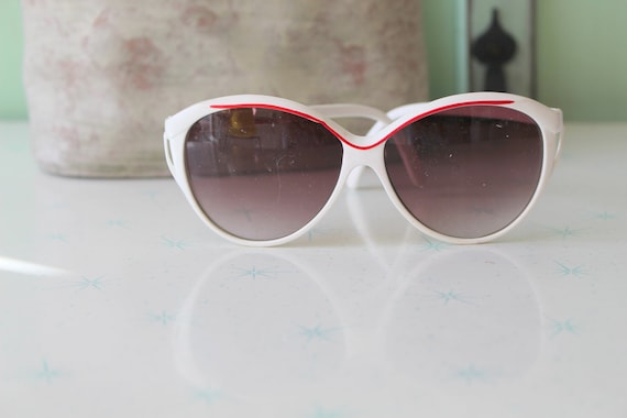 NOS 1980s MOD GIRL Sunglasses...white. oversized.… - image 1