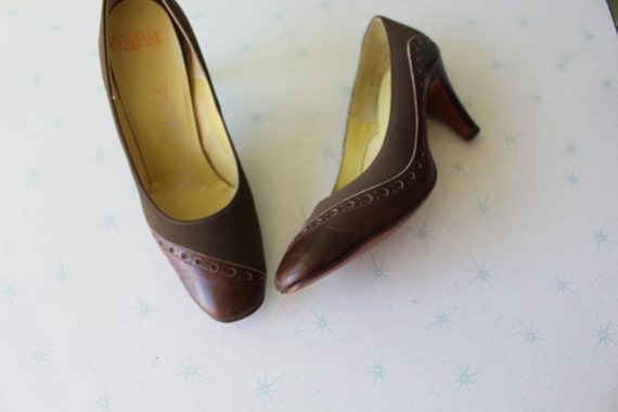 SALE//// 1950s 1960s Fancy Classic Heels....brown… - image 3