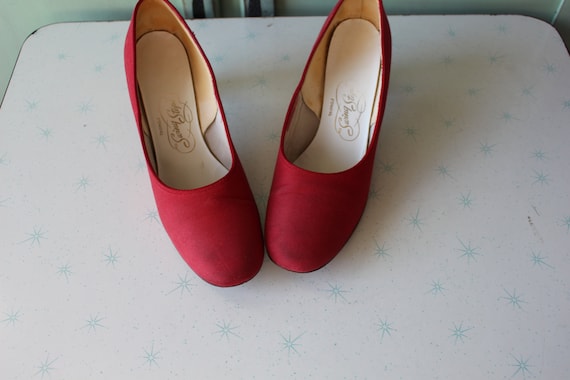 1960s VALENTINE Fabric Designer Heels....size 7.5… - image 2