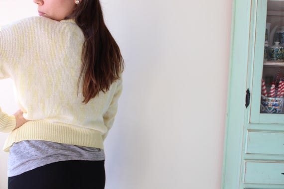 Vintage Pastel YELLOW Boho Slouchy Retro Sweater.… - image 4