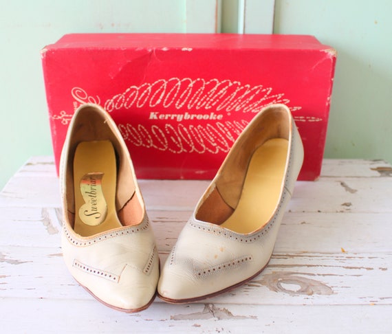 1960s Fancy Heels.....size 6.5 womens....shoes. p… - image 1