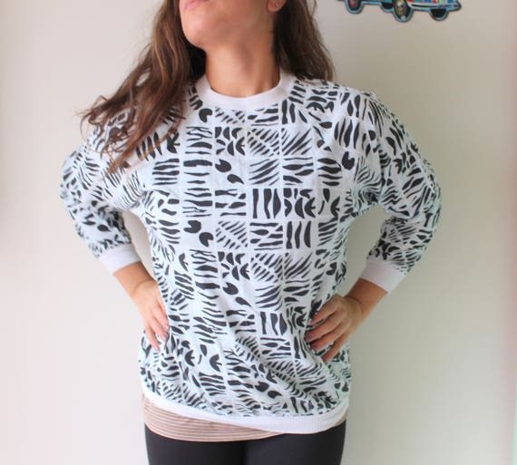 1980s Oversized Geometric Hipster Top. black whit… - image 1