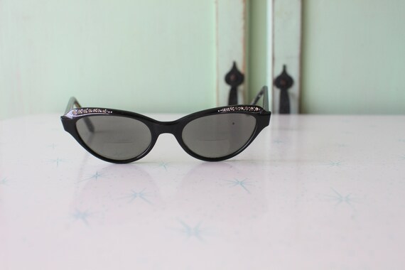 Vintage 1950s Cat Eye Sunglasses: Black Gem Accen… - image 2