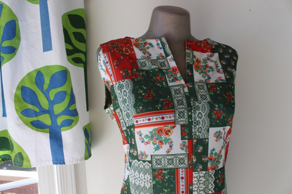 1970s PATCHWORK Green Floral Dress....size small … - image 5