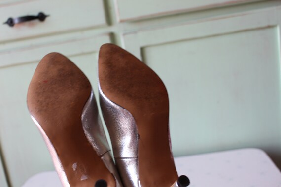 1980s Gold Silver GLAM Fancy Heels..size 5 women.… - image 7