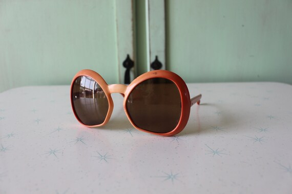 TRUE VINTAGE 1960s Atomic Retro Sunglasses...eyew… - image 3