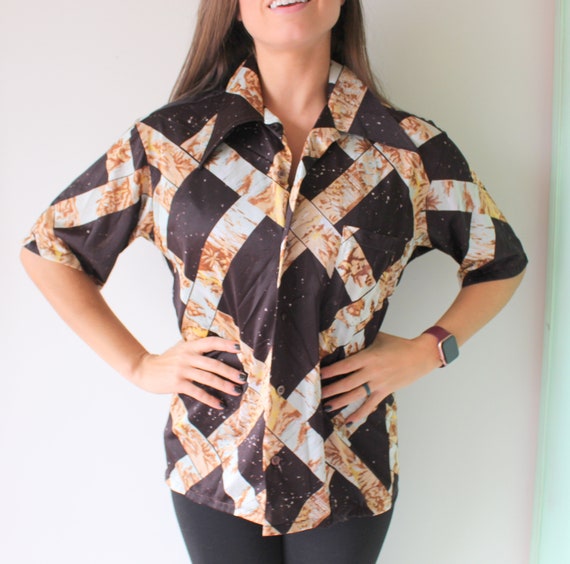 1970s Vintage The BOLD ONE Hawaiian Button Down..… - image 1