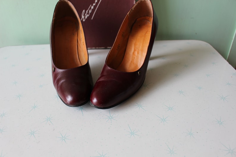 etienne aigner heels