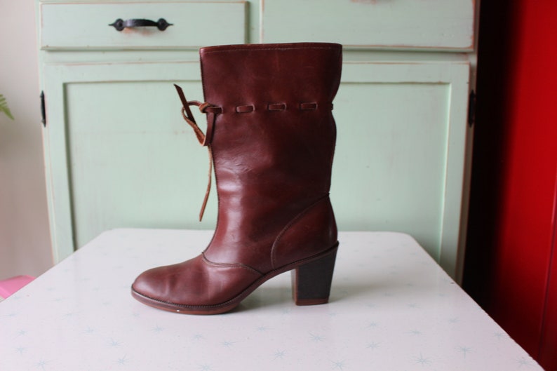 Vintage MOD GIRL Designer Boots.....size 9 womens.....heeled. brown leather. made in USA. designer vintage. leather boots. mod. calf boots image 2