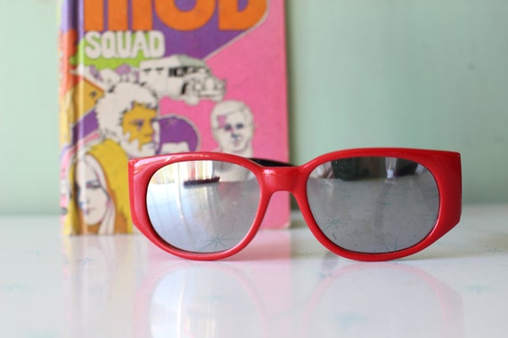 Vintage 1980s Mirrored Sunglasses....fancy. big l… - image 6