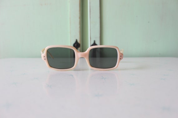 Vintage 60s 70s sunglasses - Gem