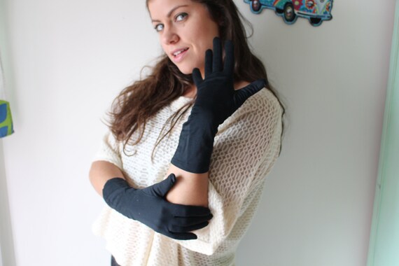 1950s 1960s Vintage Soft Elegant Glove....mittens… - image 2