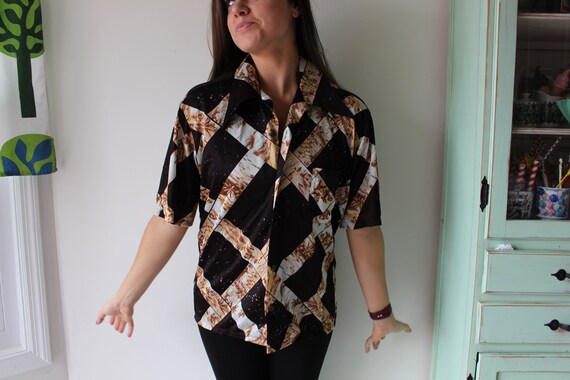 1970s Vintage The BOLD ONE Hawaiian Button Down..… - image 2