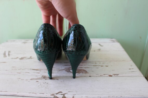 1980s Vintage GREEN LEATHER Heels....size 5.5 wom… - image 3