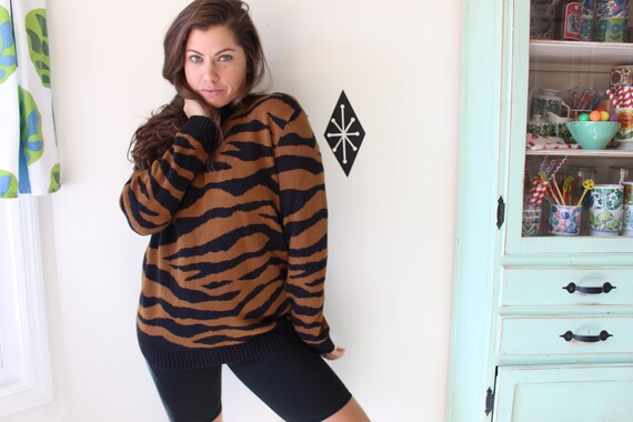 1990s Leopard Tiger Print Pullover Sweater...retr… - image 2