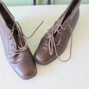 Vintage 80s Brown Leather Ankle Boots - Size 7