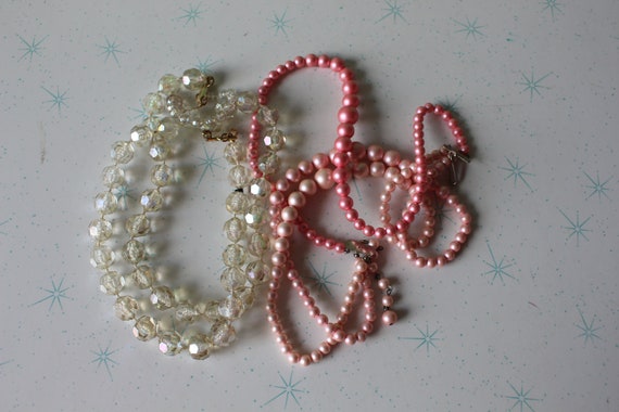 1980s Vintage NECKLACE Set of 2..pink and white. … - image 4