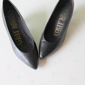 Vintage Sam and Libby Black Leather Heels - 1980s Mod Pumps - Size 7.5